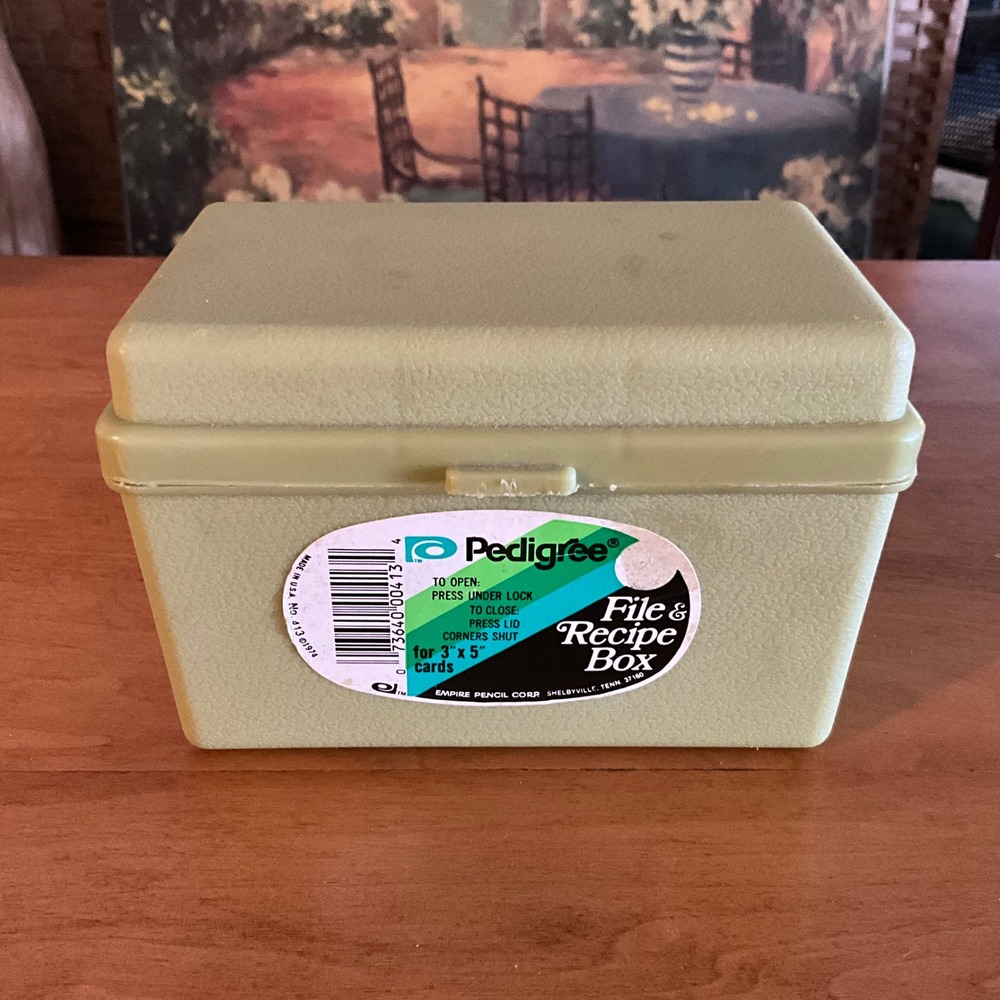Vintage Pedigree Recipe Box File 3‎ x 5 Cards Organizer Avocado Green